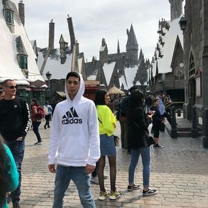 Meet your Posher, Sam